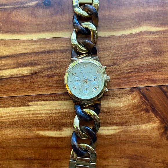 Michael Kors watch - Picture 2 of 3
